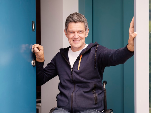 “I feel more confident using Luja, because I know that when no more urine comes out, my bladder is empty, and I don’t have to worry about it anymore.”